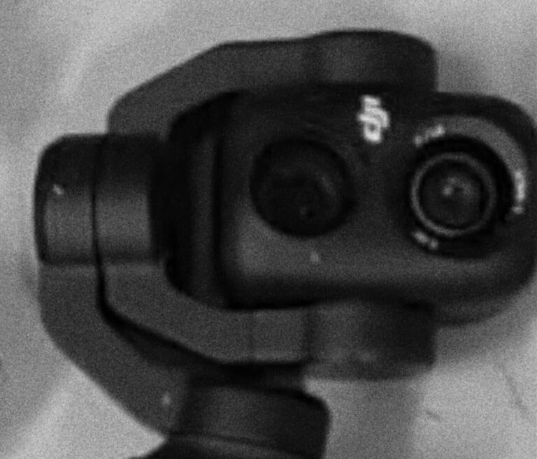 Kamera dronowa, urządzenie do nagrywania, technologia dronów, sprzęt do filmowania, akcesoria dronowe, dron do zdjęć, dron profesjonalny, kamera dla dronów, sprzęt UAV, system kamerowy dron.