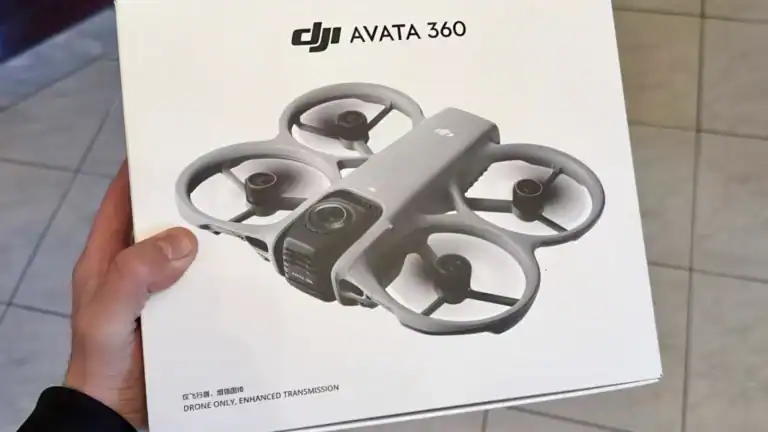 Dron DJI Avata 360 z kamerą 360 stopni, idealny do filmowania i fotografii z powietrza.